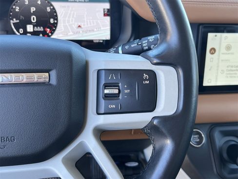 Used 2023 Land Rover Defender 110 X-Dynamic SE image 12