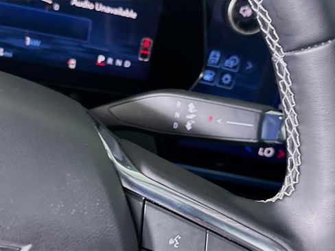 Used 2025 Chevrolet Equinox EV LT w/ Convenience Package image 25