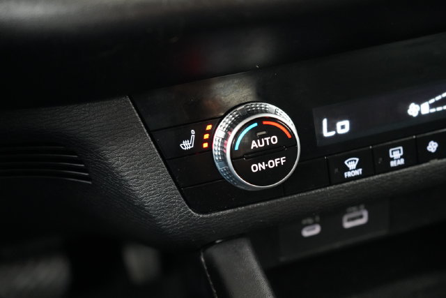 Used 2023 Mitsubishi Outlander SE AWD/4WD image 26