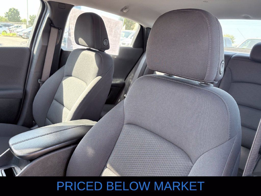Used 2025 Chevrolet Malibu LT FWD image 10