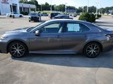 Used 2024 Toyota Camry SE image 4