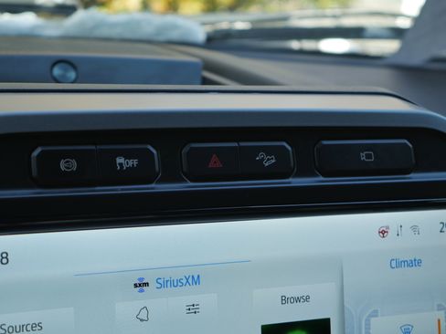 Certified 2022 Ford F250 Lariat w/ Black Appearance Package image 12