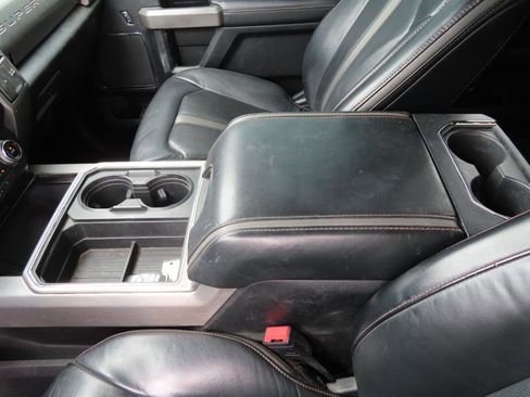 Used 2021 Ford F350 Platinum AWD/4WD image 32