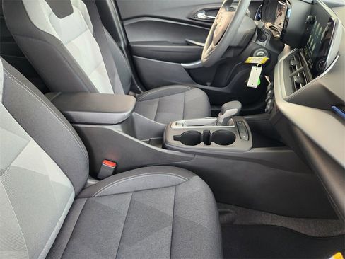 New 2026 Chevrolet Trax LS w/ LS Convenience Package image 10