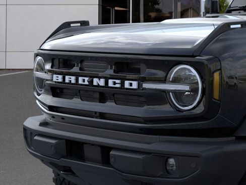 New 2025 Ford Bronco Outer Banks w/ Sasquatch Package image 19