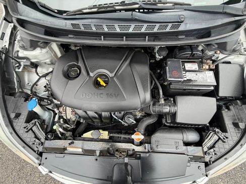 Used 2012 Hyundai Elantra Limited w/ Technology Pkg 5 image 64