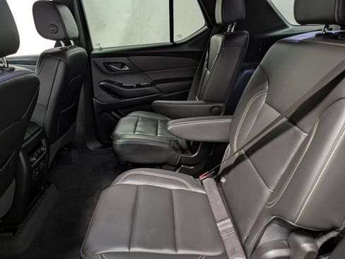 Certified 2023 Chevrolet Traverse LT w/ LT Premium Package AWD/4WD image 13