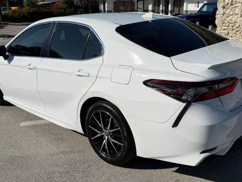 Used 2023 Toyota Corolla LE FWD image 7