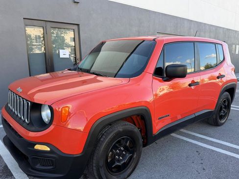Used 2017 Jeep Renegade Sport w/ Power & Air Group FWD image 3