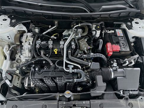 Used 2024 Nissan Altima 2.5 SV image 32