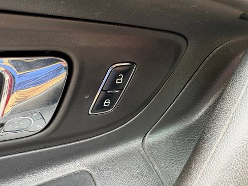 Used 2016 Ford Taurus SEL w/ Equipment Group 201A AWD/4WD image 11