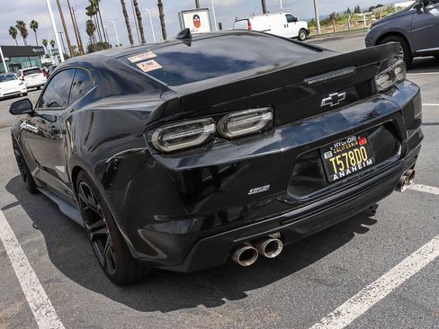 Used 2019 Chevrolet Camaro SS image 9