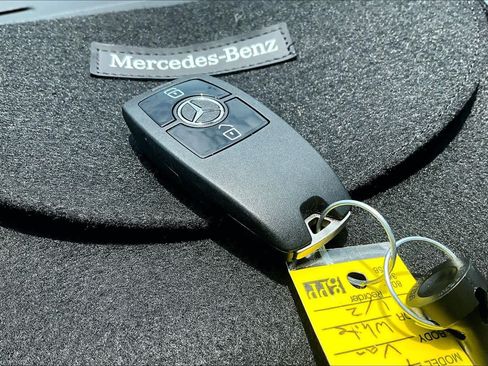 Used 2024 Mercedes-Benz Sprinter 2500 image 15