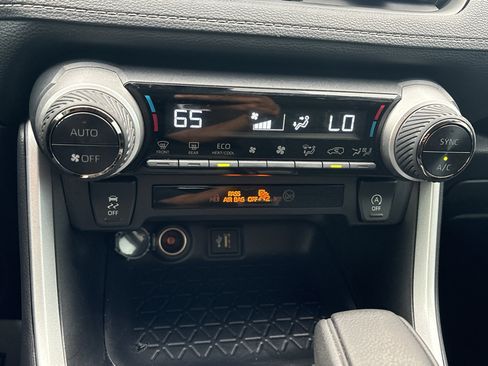 Used 2025 Toyota RAV4 XLE w/ Convenience Package FWD image 25