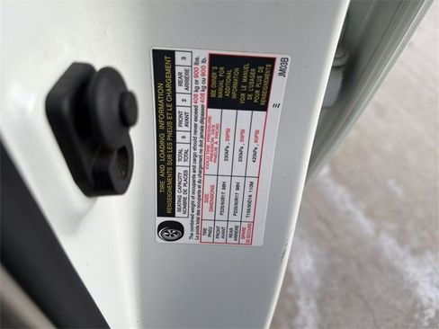 Used 2011 Nissan Rogue SV w/ Premium Pkg image 35