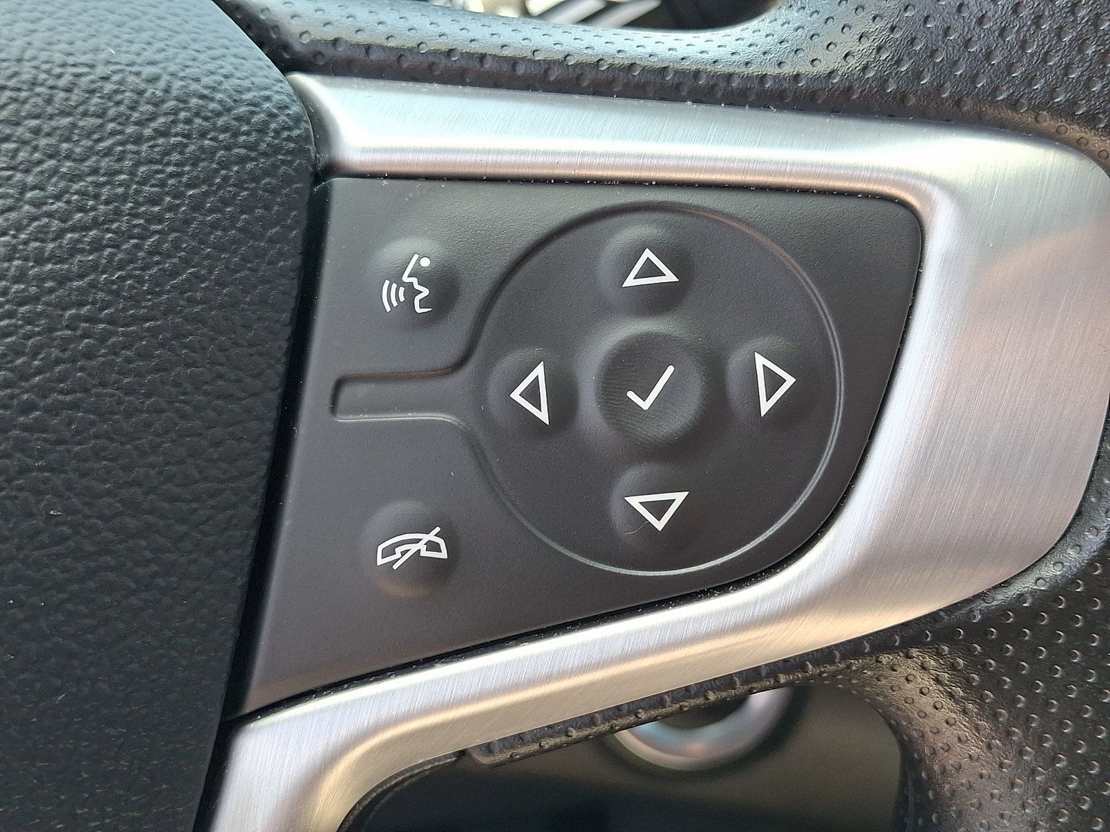 Used 2024 GMC Terrain SLE w/ Driver Convenience Package AWD/4WD image 22
