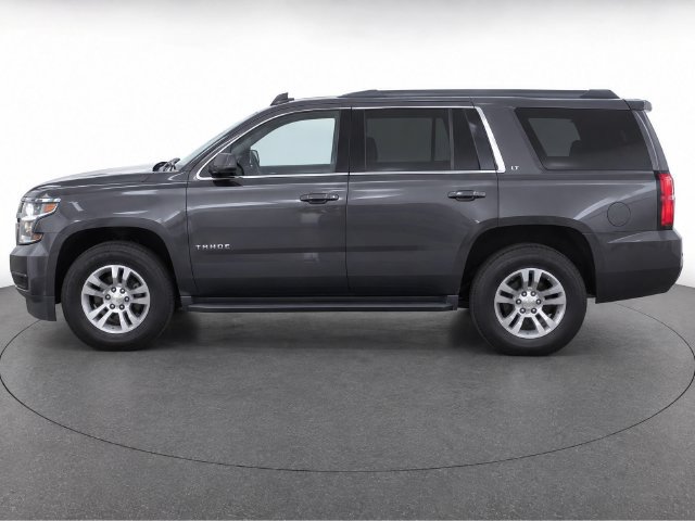 Used 2018 Chevrolet Tahoe LT w/ Luxury Package RWD image 3