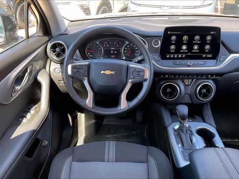 Certified 2024 Chevrolet Blazer LT w/ Convenience Package FWD image 7