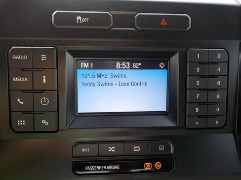 Used 2022 Ford F250 XL w/ Power Equipment Group RWD image 18