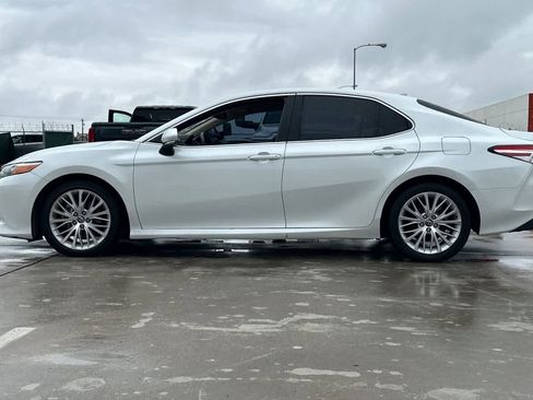 Used 2018 Toyota Camry XLE w/ Audio Package image 6