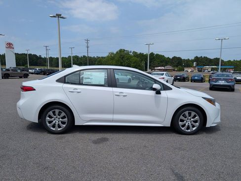 New 2026 Toyota Corolla LE FWD image 6