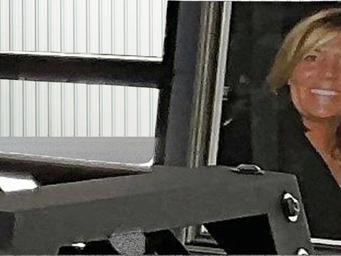 Used 2018 Jeep Wrangler Unlimited Sahara AWD/4WD image 7