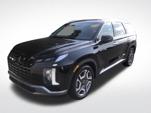 Used 2023 Hyundai Palisade SEL w/ Premium Package FWD image 2