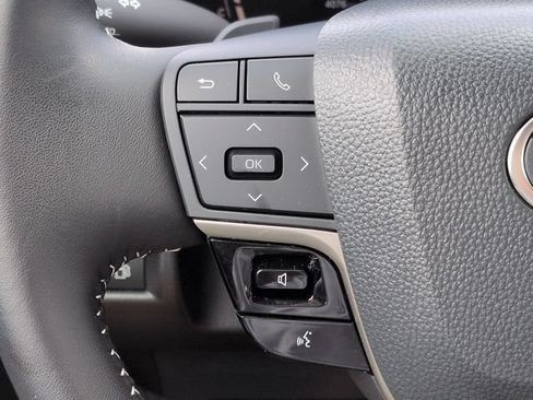 Used 2026 Toyota Camry SE FWD image 22