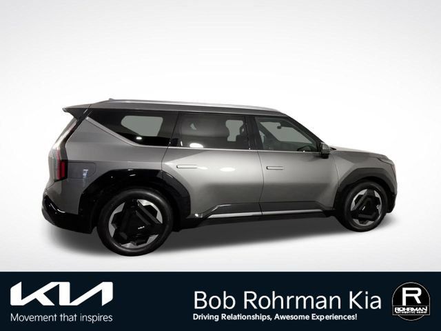 Used 2024 Kia EV9 Land AWD/4WD image 11