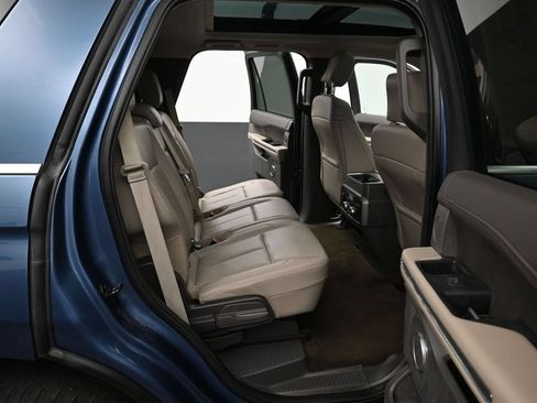 Used 2019 Ford Expedition XLT w/ Equipment Group 202A RWD image 42