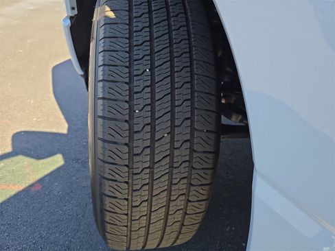 Certified 2025 Ford F150 Lightning Lariat image 30