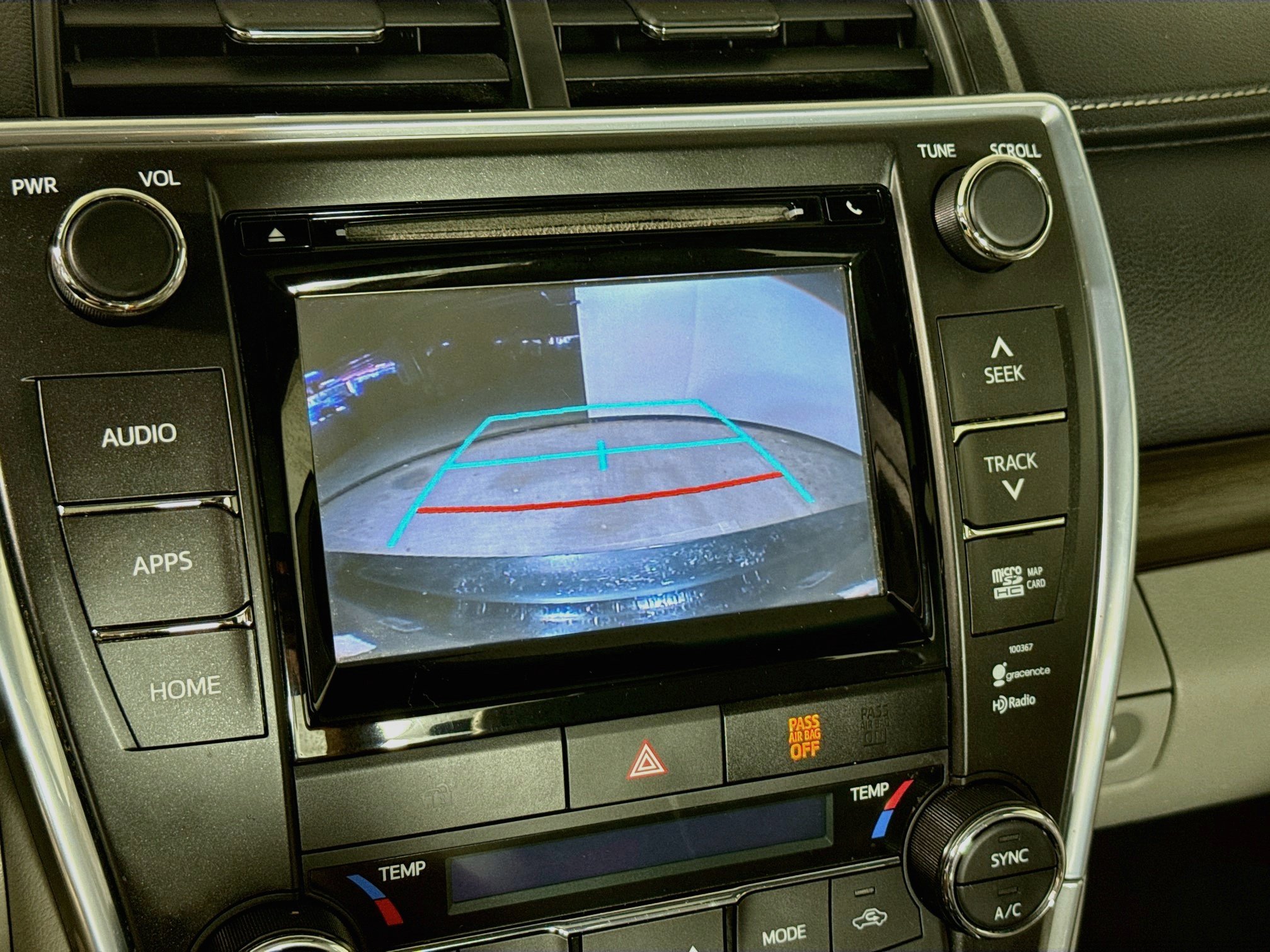 Used 2015 Toyota Camry XLE FWD image 16