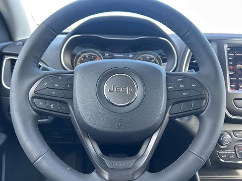 Used 2022 Jeep Cherokee Trailhawk w/ Sound & Nav Group AWD/4WD image 9