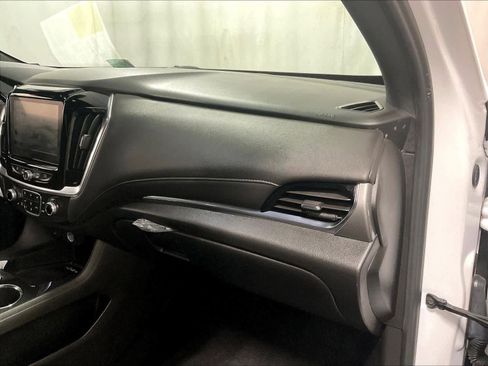 Used 2023 Chevrolet Traverse LT image 13