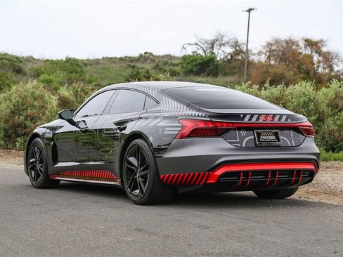 Used 2023 Audi RS e-tron GT image 9