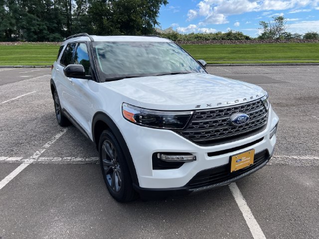 Certified 2023 Ford Explorer XLT w/ Equipment Group 202A AWD/4WD image 2