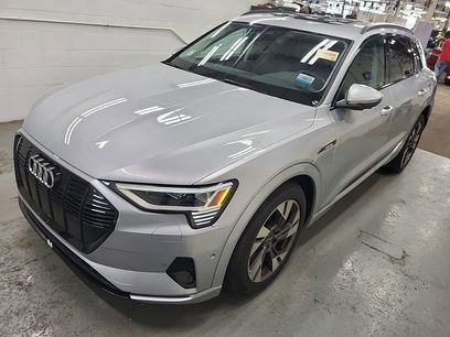 Used 2022 Audi e-tron Premium w/ Convenience Plus Package