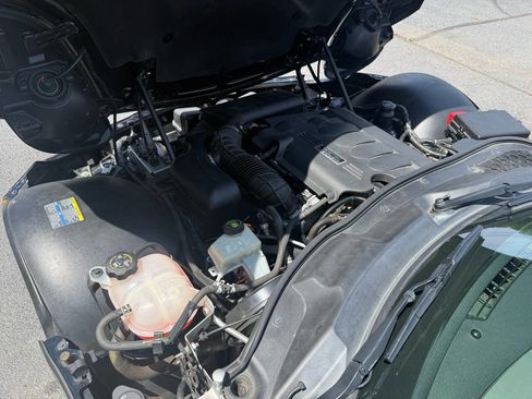 Used 2007 Pontiac Solstice Convertible w/ Premium Package RWD image 26