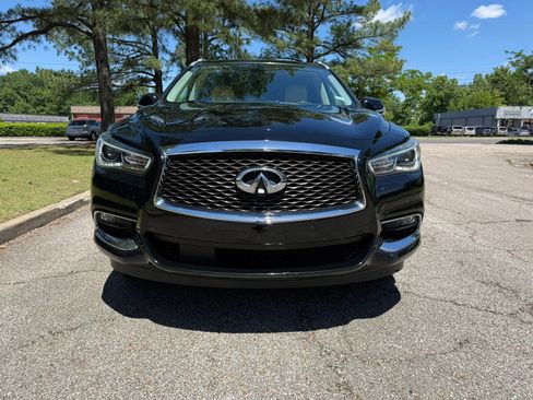 Used 2019 INFINITI QX60 Luxe w/ Essential Package FWD image 8