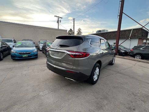 Used 2018 Buick Enclave Essence AWD/4WD image 6