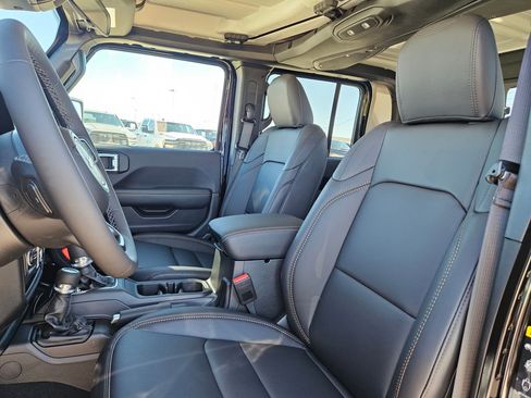 New 2026 Jeep Gladiator Sport image 12