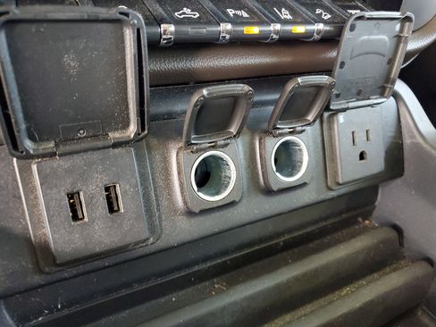 Used 2019 GMC Sierra 3500 SLT w/ Duramax Plus Package AWD/4WD image 29