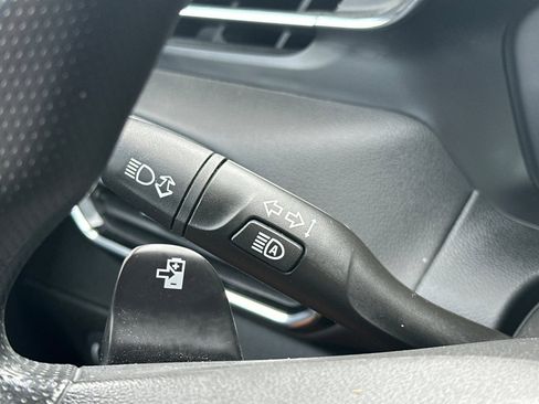 Used 2022 Chevrolet Bolt EUV LT w/ Driver Confidence Package image 35