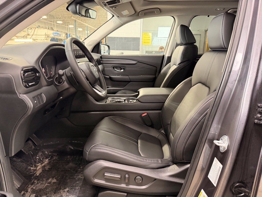 New 2026 Honda Pilot Touring image 12