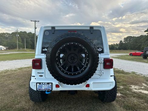 Used 2021 Jeep Wrangler Unlimited Sahara image 4