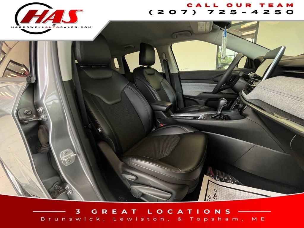 Used 2022 Jeep Compass Latitude AWD/4WD image 11