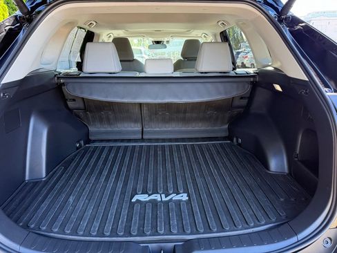Certified 2025 Toyota RAV4 XLE Premium AWD/4WD image 9