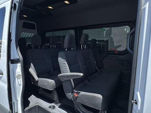 Used 2024 Mercedes-Benz Sprinter 2500 image 15
