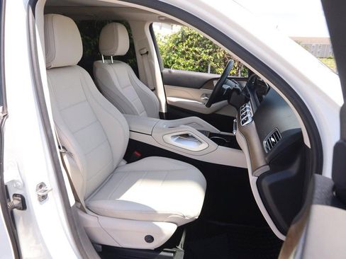 Used 2024 Mercedes-Benz GLE 450 4MATIC image 29