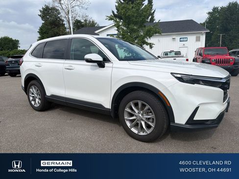 Used 2025 Honda CR-V EX image 3